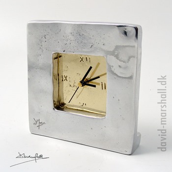 0011_D016-Square-Clock